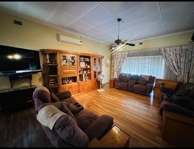 3 BEDROOM HOUSE FOR SALE IN GERMISTON STATION